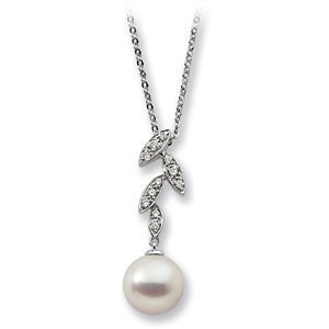 Freshwater Cultured Pearl and Diamond Pendant