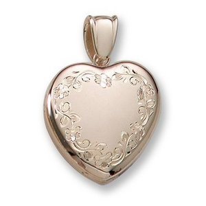 18k Premium Weight Yellow Gold Hand Engraved Heart Picture Locket